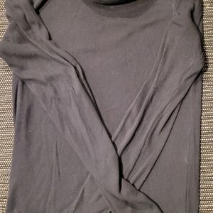 Free Assembly turtle neck long sleeve shirt, black, medium size